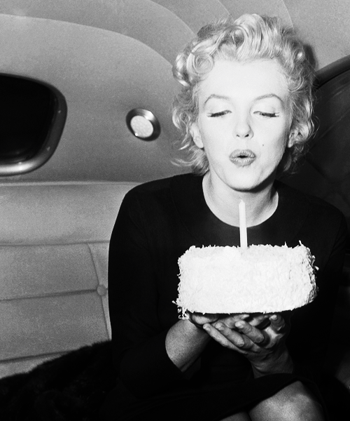 birthday_cake-marilyn_monroe